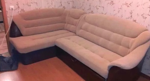 Перетяжка углового дивана. Лесопарковая